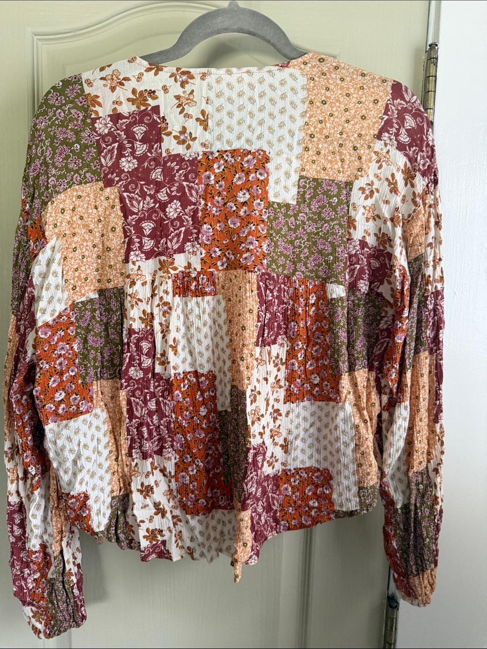 Patchwork Floral Button-Front Blouse - Multi Color - Picture 5 of 6